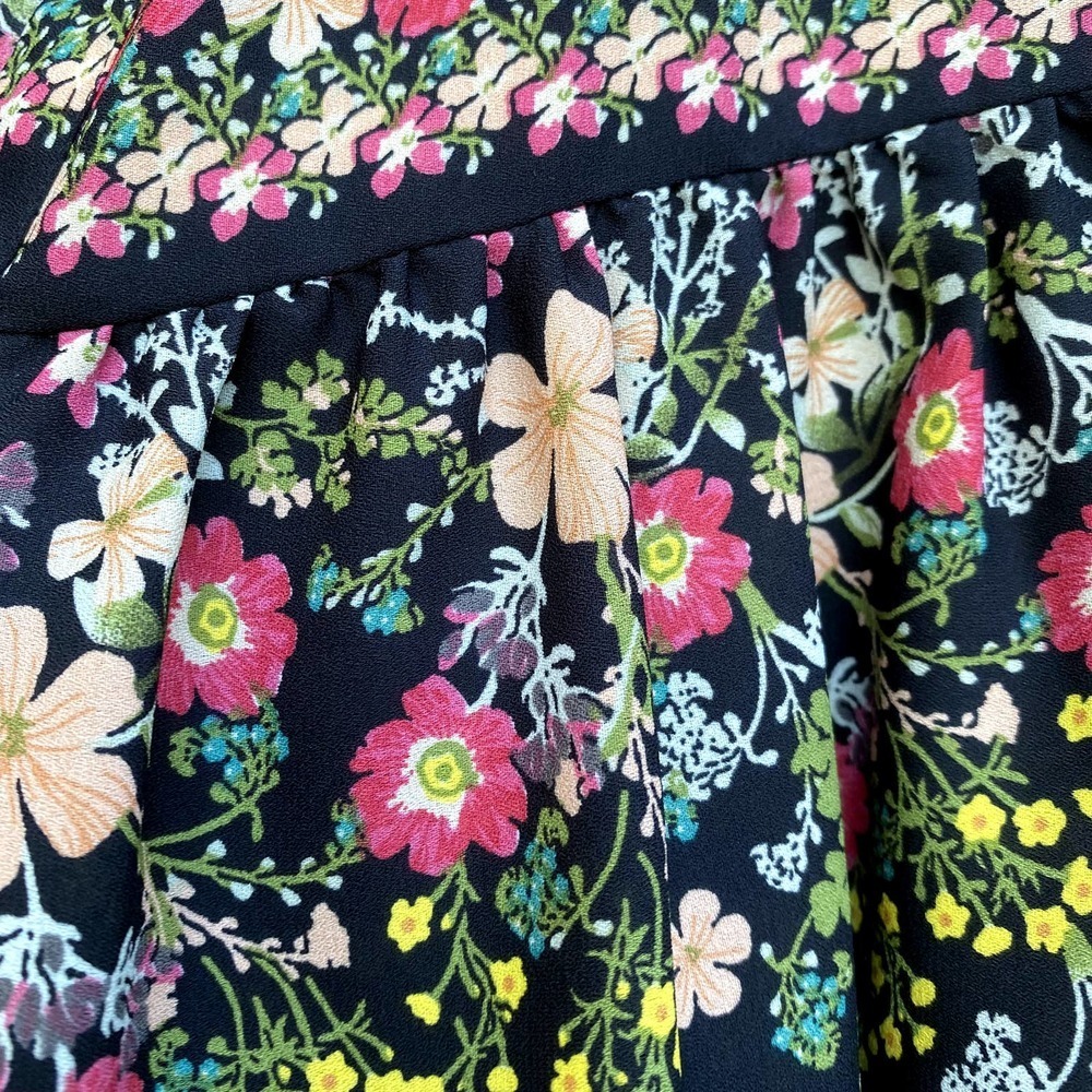 Jack BB Dakota Acerola Floral Tulip Sleeves Blouse Size Medium - Picture 5 of 8